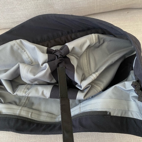 Hood Only: 10” zipper, on or off jacket- waterproof seam taped, fits over helmet - Picture 6 of 14